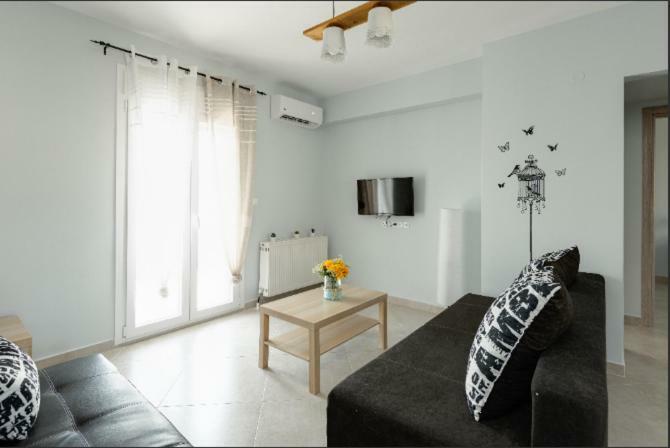 Bright Spacious Two-Bedroom Apartment Thessaloniki Exterior photo