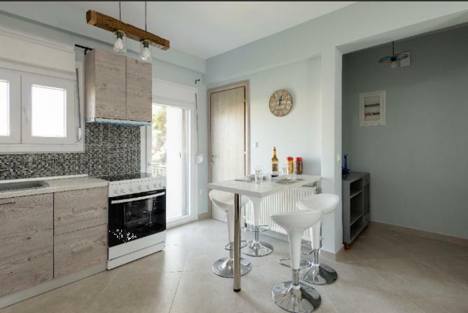 Bright Spacious Two-Bedroom Apartment Thessaloniki Exterior photo